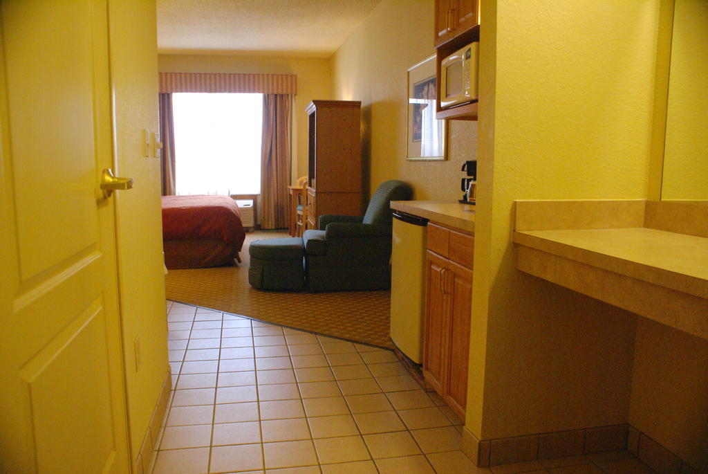 Lexington Inn & Suites Columbus-Polaris Oda fotoğraf